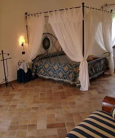 Arco Naturale בית כפרי צ'טונה